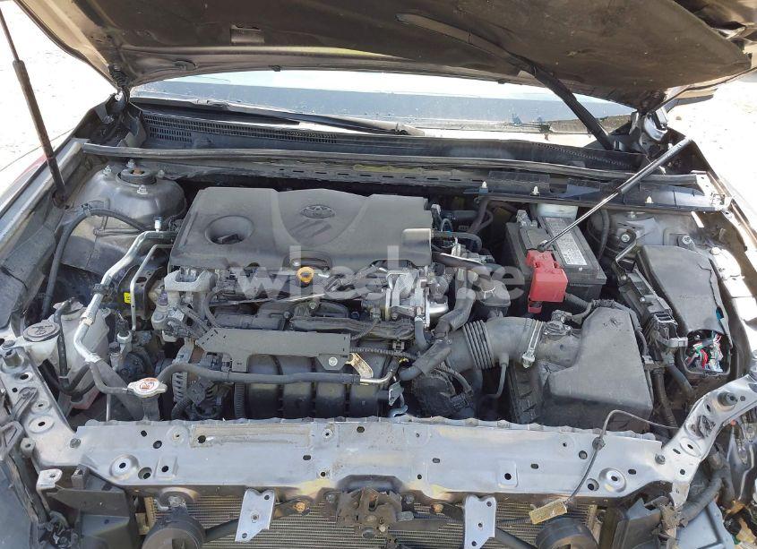 Photo 10 of 2019 Toyota Camry LE (VIN 4T1B11HK8KU830802)