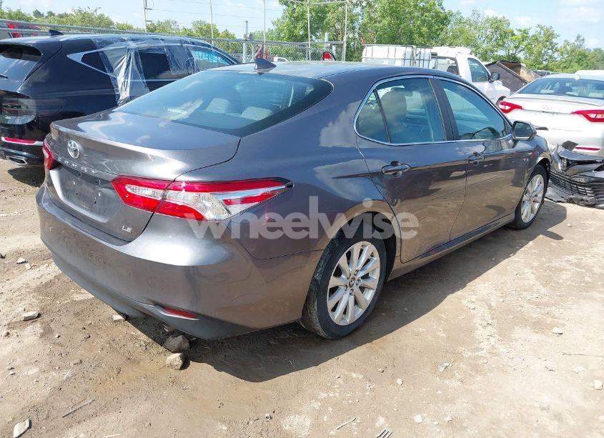 Photo 4 of 2019 Toyota Camry LE (VIN 4T1B11HK8KU830802)