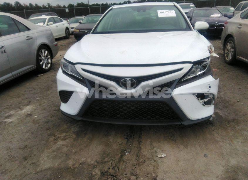 Photo 11 of 2019 Toyota Camry SE (VIN 4T1B11HK8KU836521)
