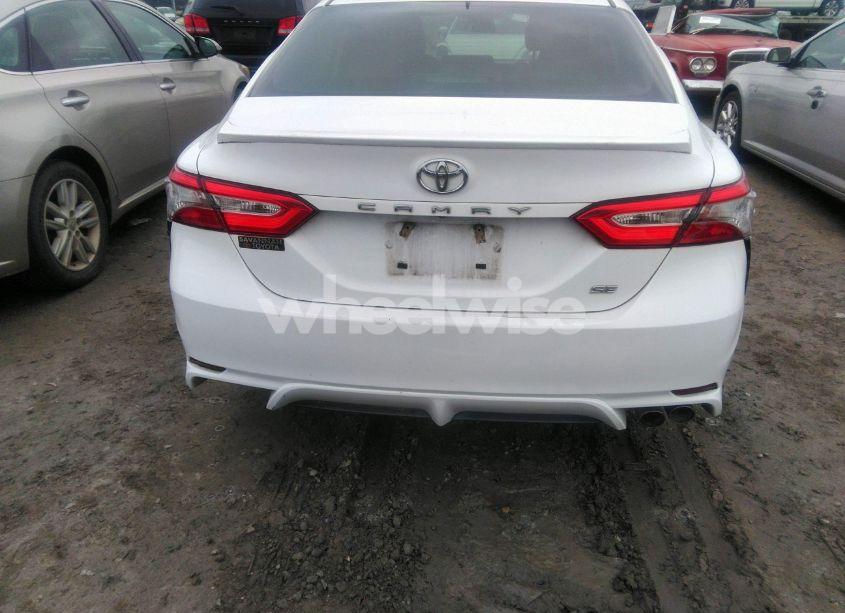 Photo 15 of 2019 Toyota Camry SE (VIN 4T1B11HK8KU836521)