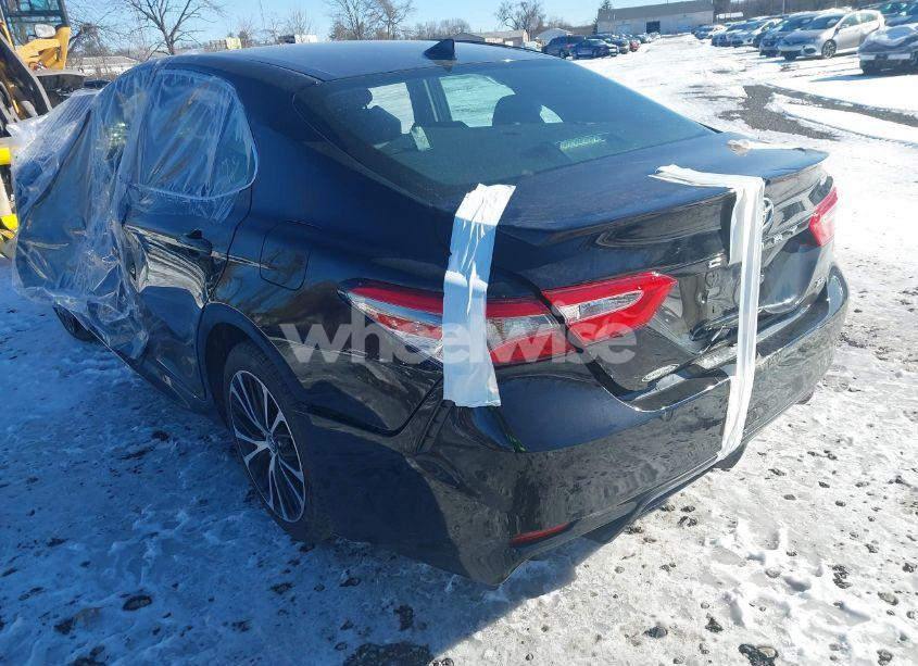 Photo 3 of 2019 Toyota Camry L/LE/XLE/SE/XSE (VIN 4T1B11HK8KU842044)