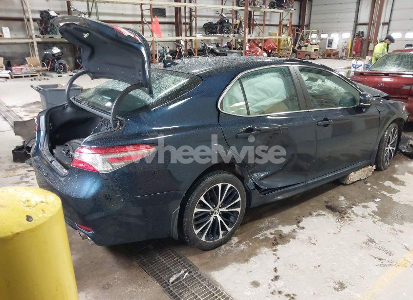 Photo 4 of 2019 Toyota Camry SE (VIN 4T1B11HK8KU843601)
