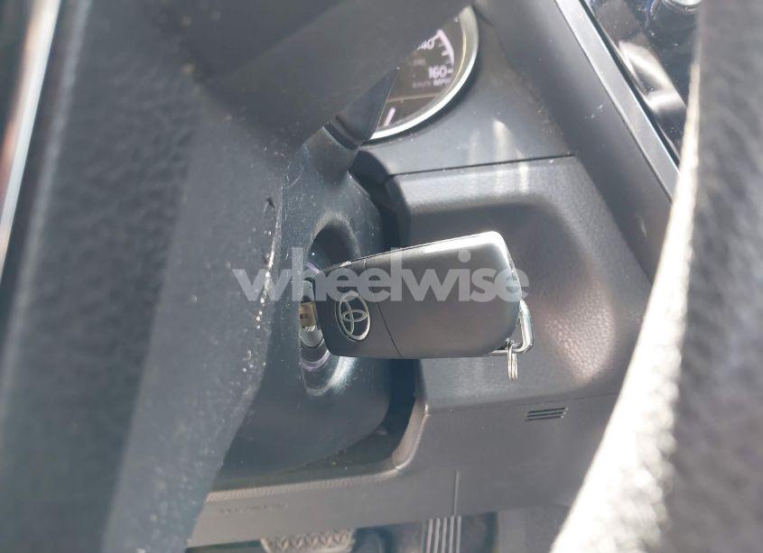 Photo 11 of 2019 Toyota Camry LE (VIN 4T1B11HK8KU846241)