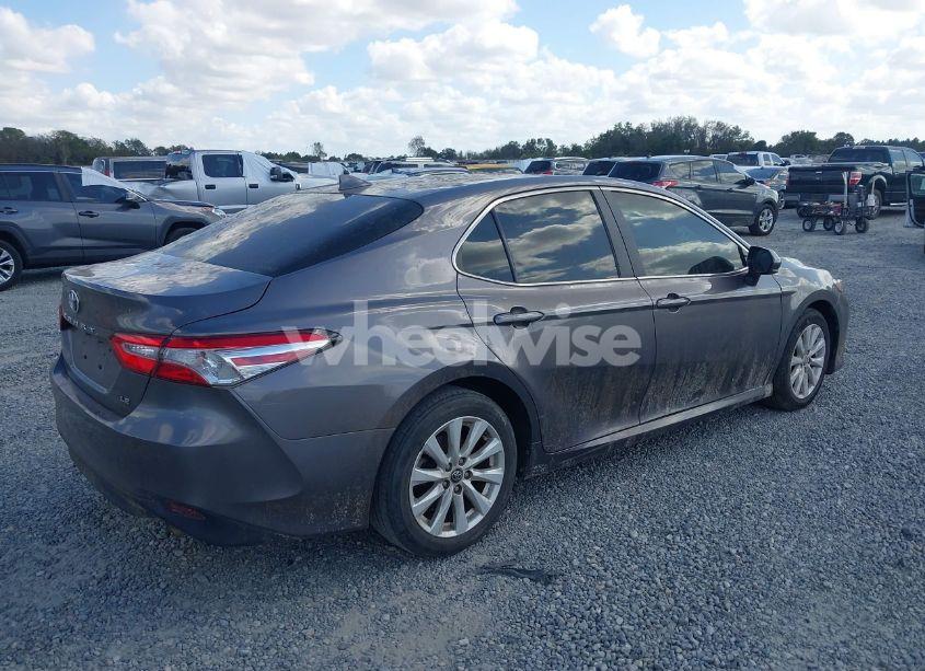 Photo 4 of 2019 Toyota Camry LE (VIN 4T1B11HK8KU846241)