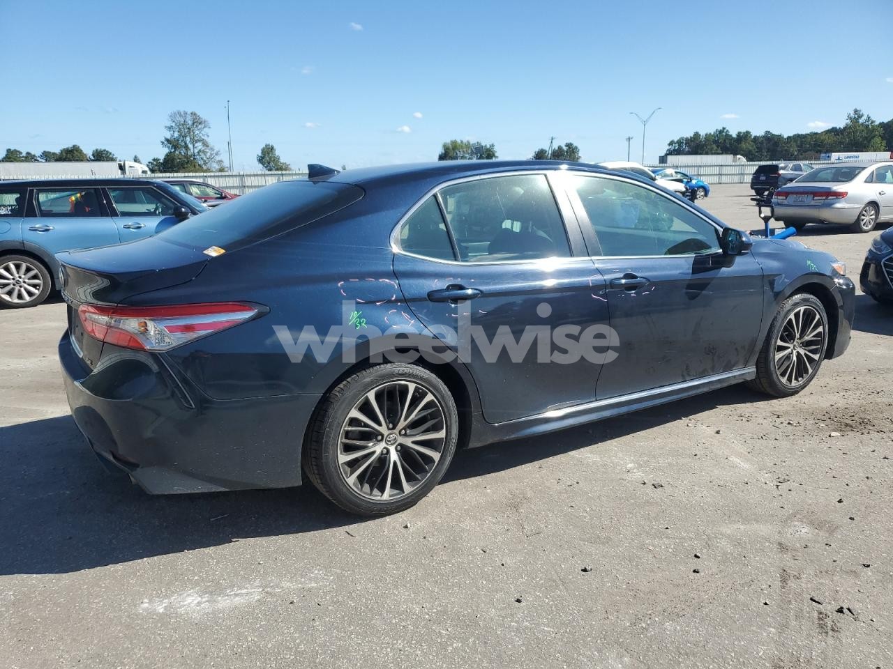 Photo 3 of 2019 TOYOTA CAMRY L (VIN 4T1B11HK8KU850340)