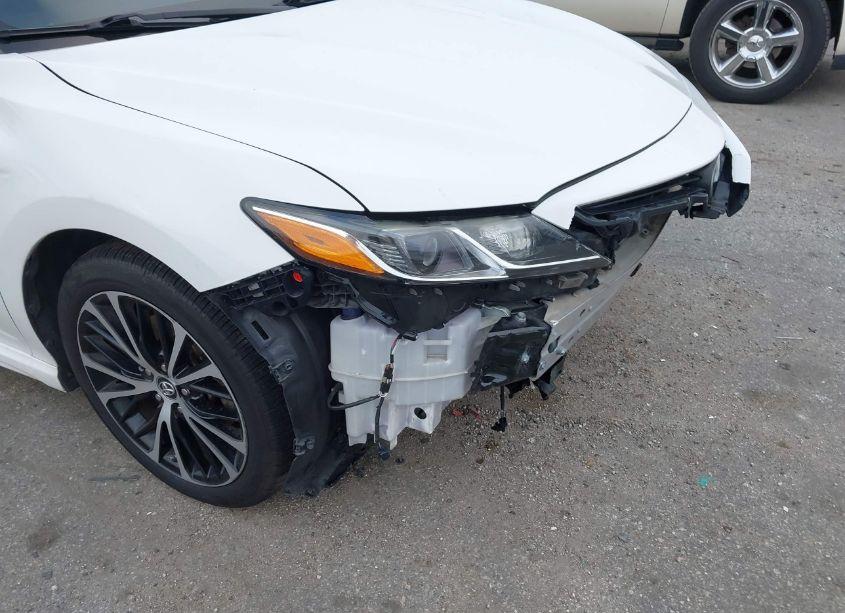 Photo 6 of 2019 Toyota Camry SE (VIN 4T1B11HK8KU855778)