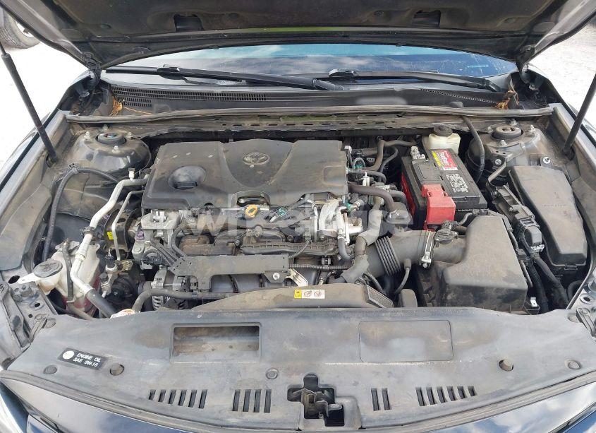 Photo 10 of 2018 Toyota Camry XLE (VIN 4T1B11HK9JU007729)