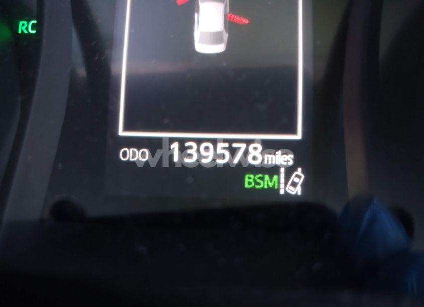 Photo 16 of 2018 Toyota Camry SE (VIN 4T1B11HK9JU033120)