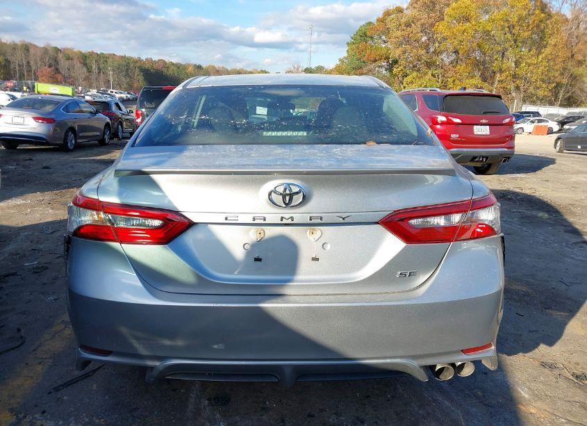 Photo 15 of 2018 Toyota Camry SE (VIN 4T1B11HK9JU092555)