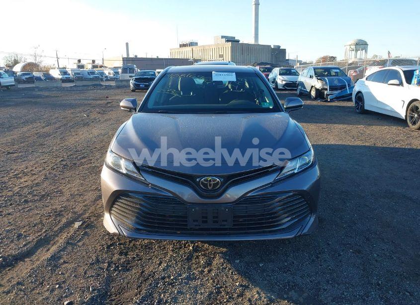 Photo 12 of 2018 Toyota Camry LE (VIN 4T1B11HK9JU119186)