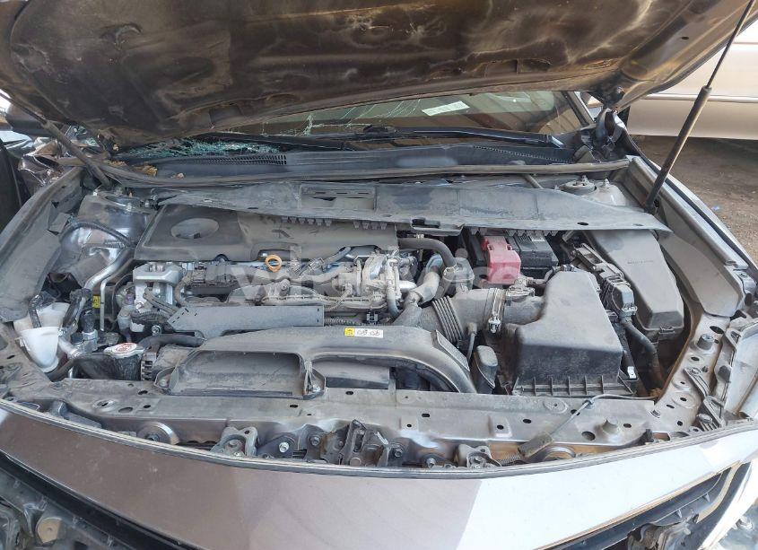 Photo 10 of 2018 Toyota Camry SE (VIN 4T1B11HK9JU133329)