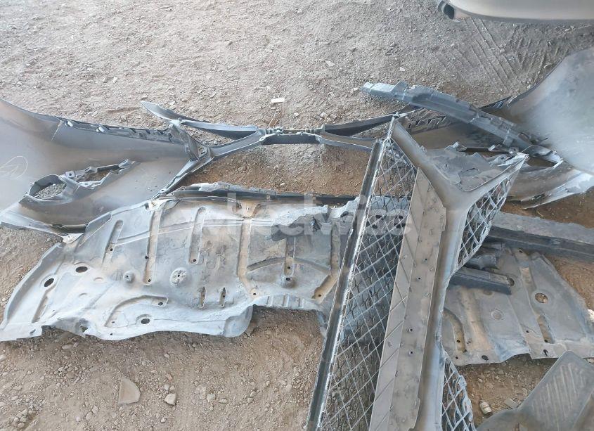 Photo 12 of 2018 Toyota Camry SE (VIN 4T1B11HK9JU133329)