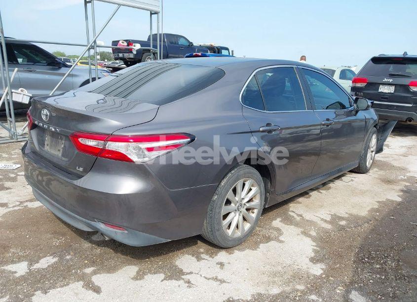 Photo 4 of 2018 Toyota Camry LE (VIN 4T1B11HK9JU138482)