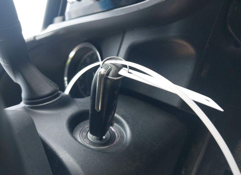 Photo 11 of 2018 Toyota Camry SE (VIN 4T1B11HK9JU143729)