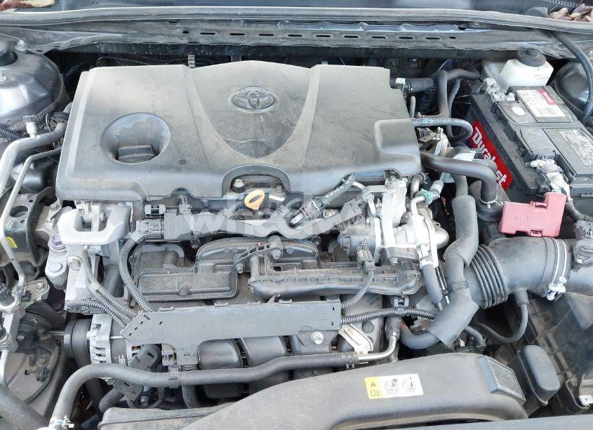 Photo 10 of 2018 Toyota Camry SE (VIN 4T1B11HK9JU143732)