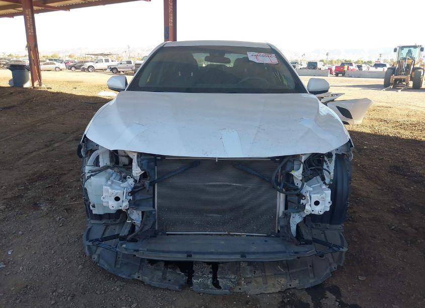 Photo 6 of 2018 Toyota Camry SE (VIN 4T1B11HK9JU145741)