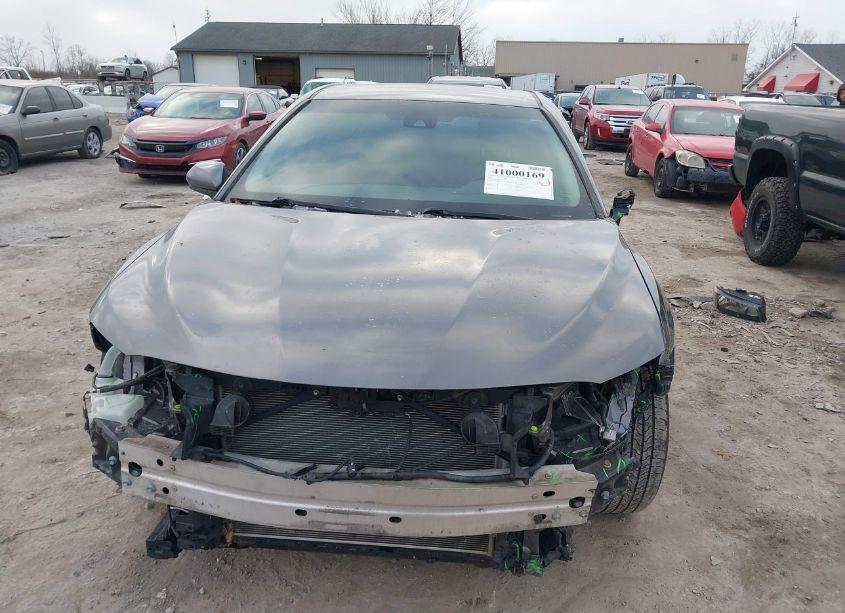 Photo 13 of 2018 Toyota Camry LE (VIN 4T1B11HK9JU149207)