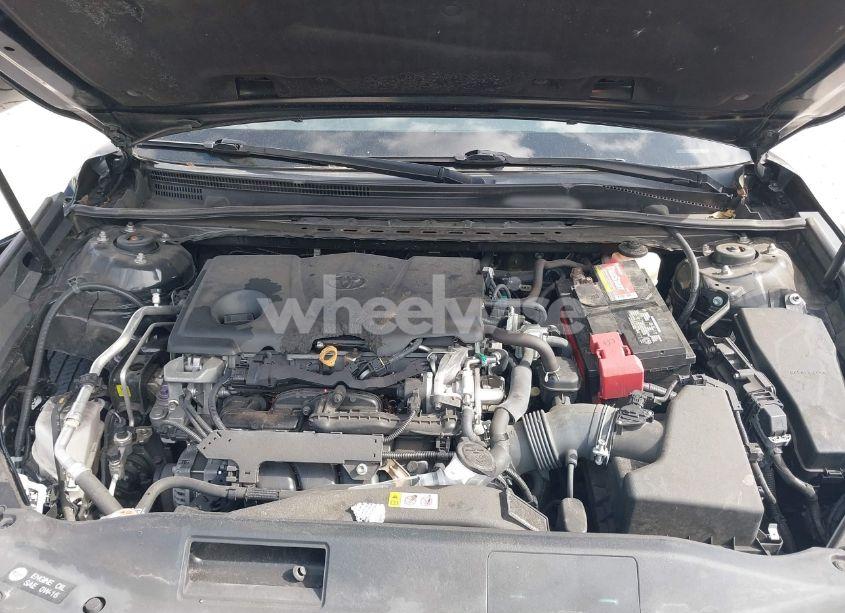 Photo 10 of 2018 Toyota Camry SE (VIN 4T1B11HK9JU525470)