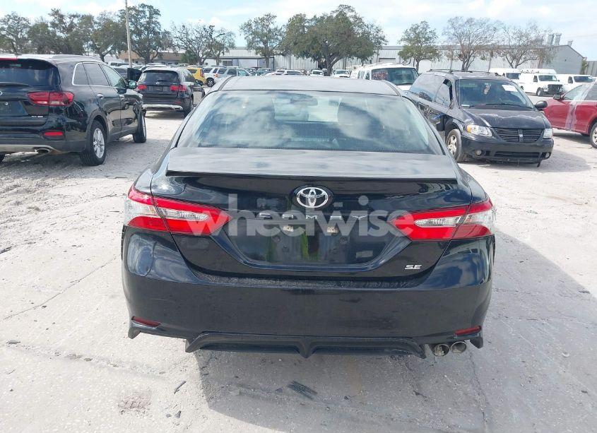 Photo 16 of 2018 Toyota Camry SE (VIN 4T1B11HK9JU525470)
