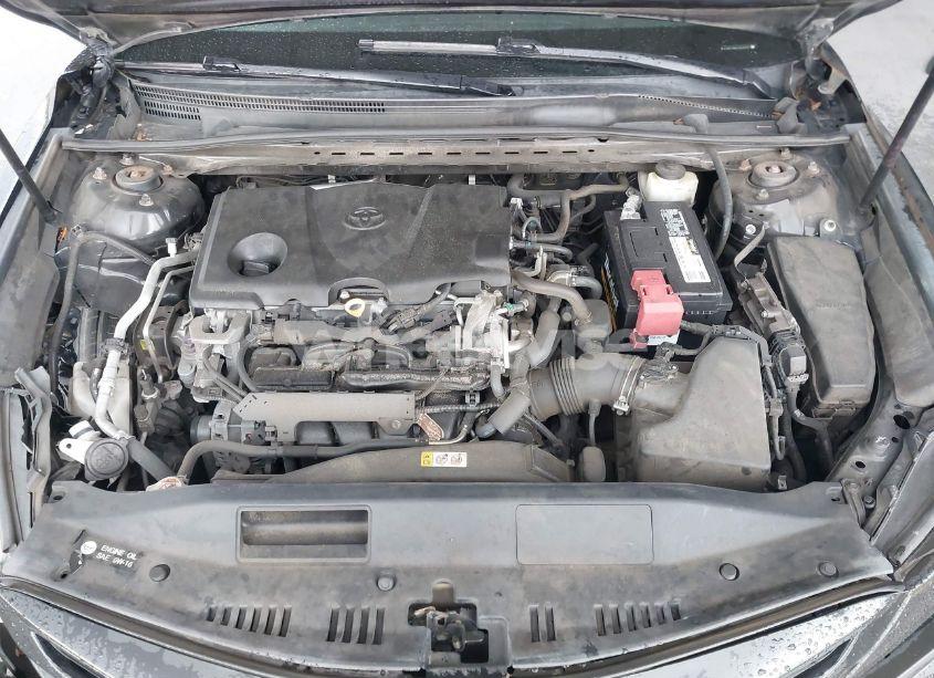 Photo 10 of 2018 Toyota Camry SE (VIN 4T1B11HK9JU537571)