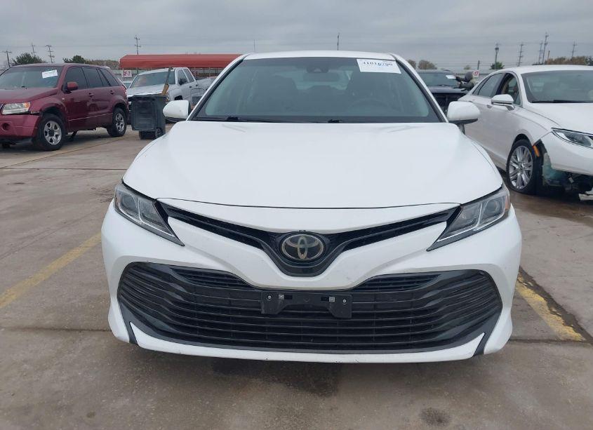 Photo 12 of 2018 Toyota Camry LE (VIN 4T1B11HK9JU544309)