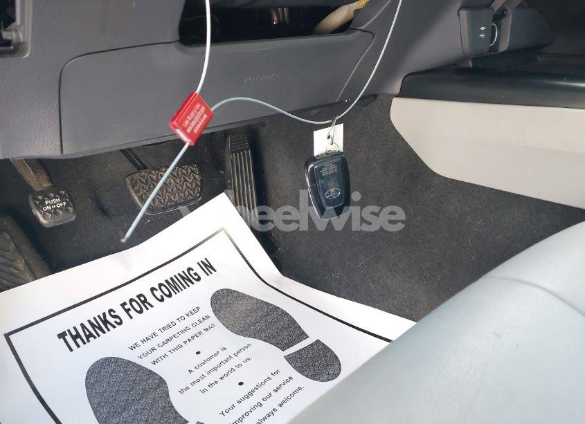 Photo 11 of 2018 Toyota Camry SE (VIN 4T1B11HK9JU553348)