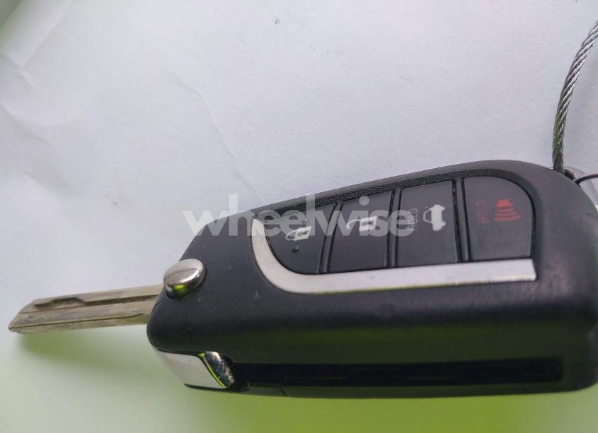 Photo 11 of 2018 Toyota Camry SE (VIN 4T1B11HK9JU564480)