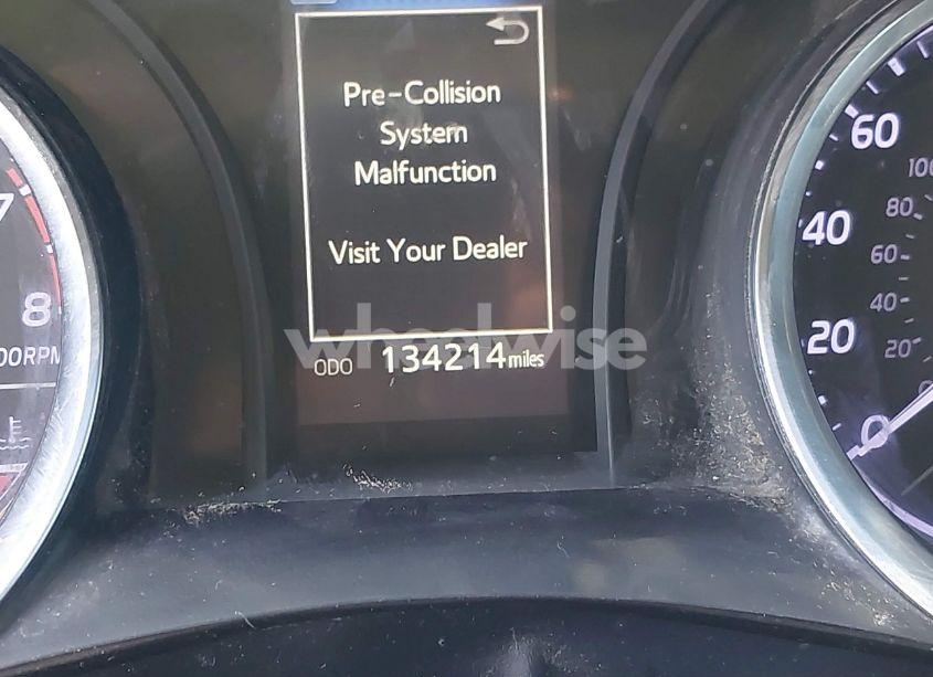 Photo 16 of 2018 Toyota Camry SE (VIN 4T1B11HK9JU583160)