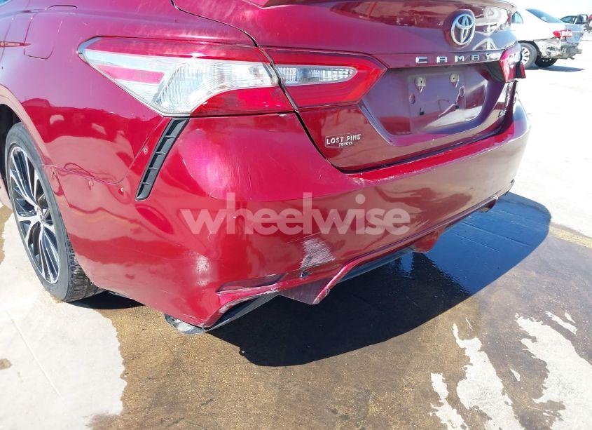 Photo 19 of 2018 Toyota Camry SE (VIN 4T1B11HK9JU583160)