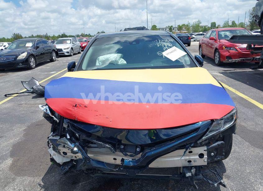 Photo 12 of 2018 Toyota Camry SE (VIN 4T1B11HK9JU589749)