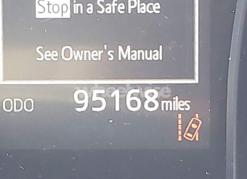 Photo 15 of 2018 Toyota Camry SE (VIN 4T1B11HK9JU606226)