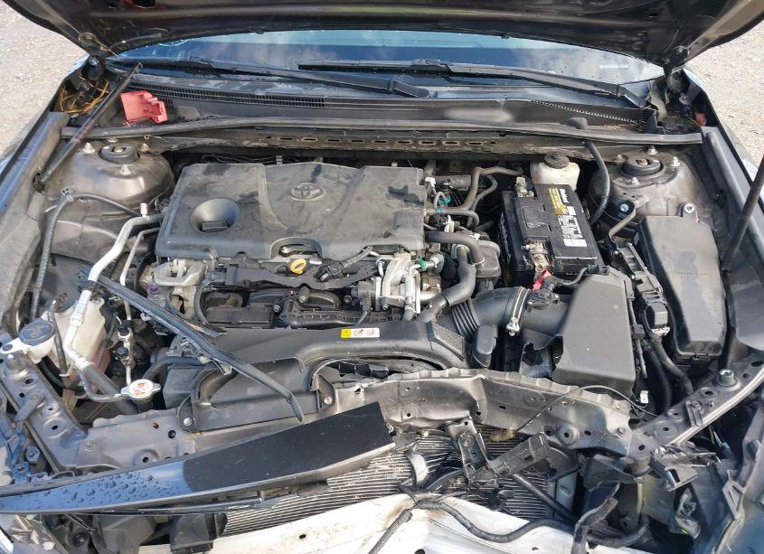 Photo 10 of 2018 Toyota Camry LE (VIN 4T1B11HK9JU607523)