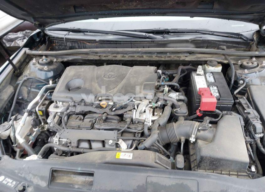 Photo 10 of 2018 Toyota Camry LE (VIN 4T1B11HK9JU614682)