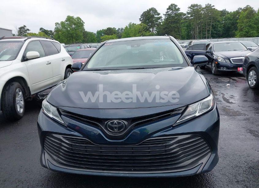 Photo 6 of 2018 Toyota Camry LE (VIN 4T1B11HK9JU614682)