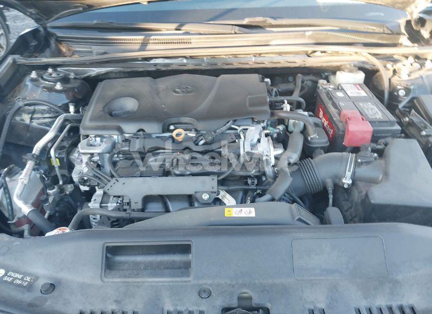 Photo 10 of 2018 Toyota Camry SE (VIN 4T1B11HK9JU626220)