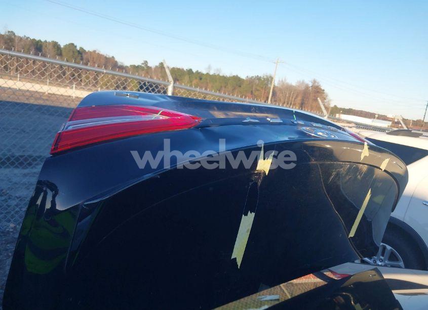 Photo 19 of 2018 Toyota Camry SE (VIN 4T1B11HK9JU626220)