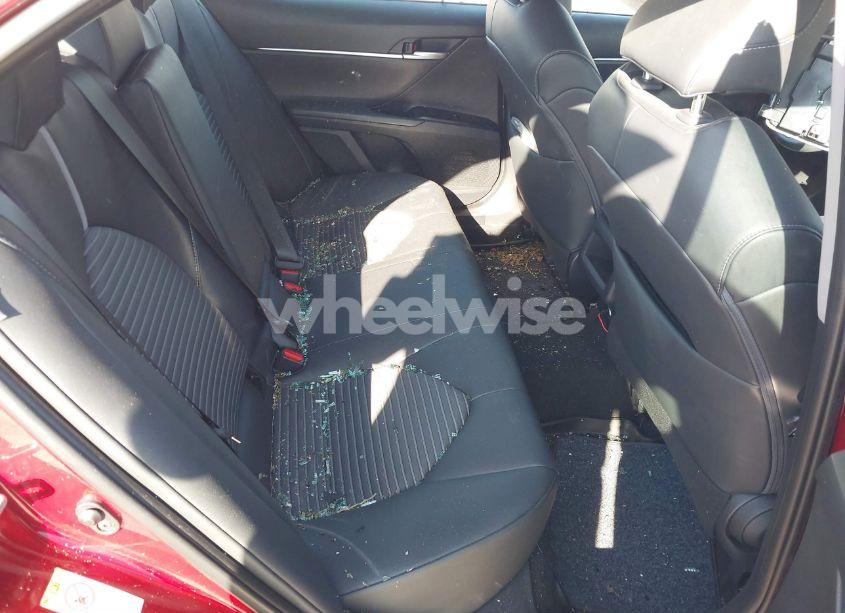 Photo 8 of 2018 Toyota Camry SE (VIN 4T1B11HK9JU655362)