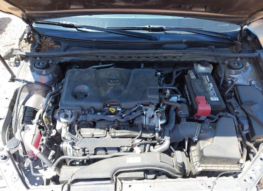 Photo 10 of 2018 Toyota Camry SE (VIN 4T1B11HK9JU665289)