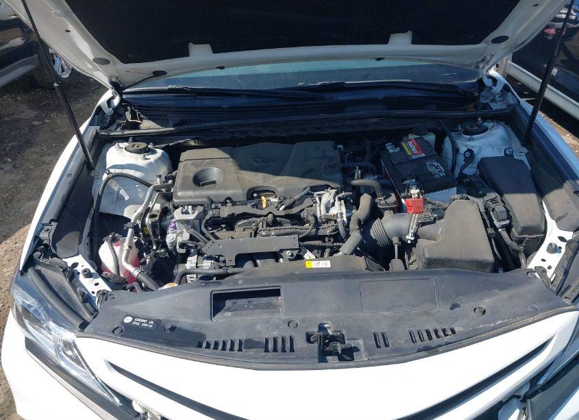 Photo 10 of 2018 Toyota Camry SE (VIN 4T1B11HK9JU666104)