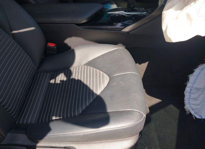 Photo 5 of 2018 Toyota Camry SE (VIN 4T1B11HK9JU666104)