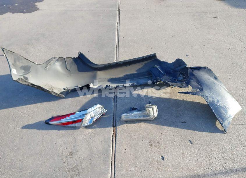 Photo 12 of 2018 Toyota Camry L/LE/XLE/SE/XSE (VIN 4T1B11HK9JU668449)