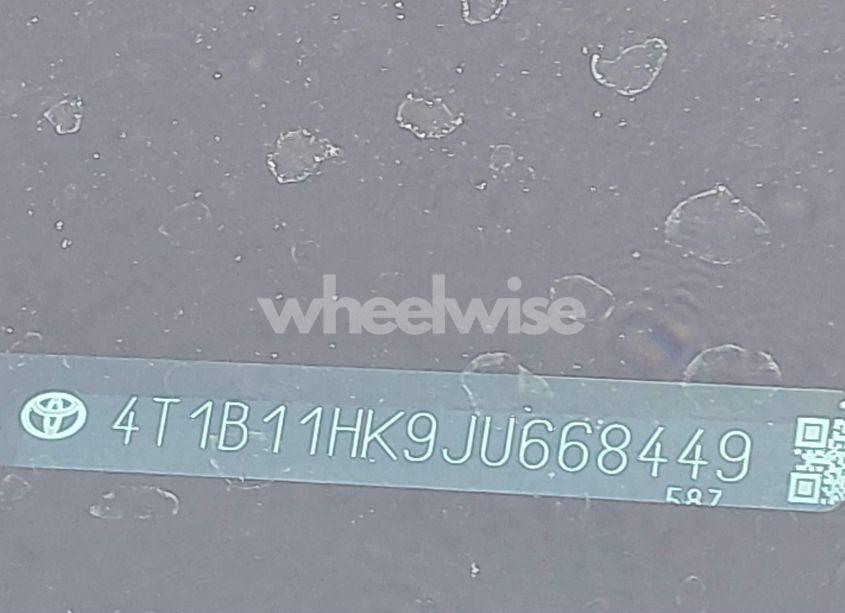 Photo 18 of 2018 Toyota Camry L/LE/XLE/SE/XSE (VIN 4T1B11HK9JU668449)