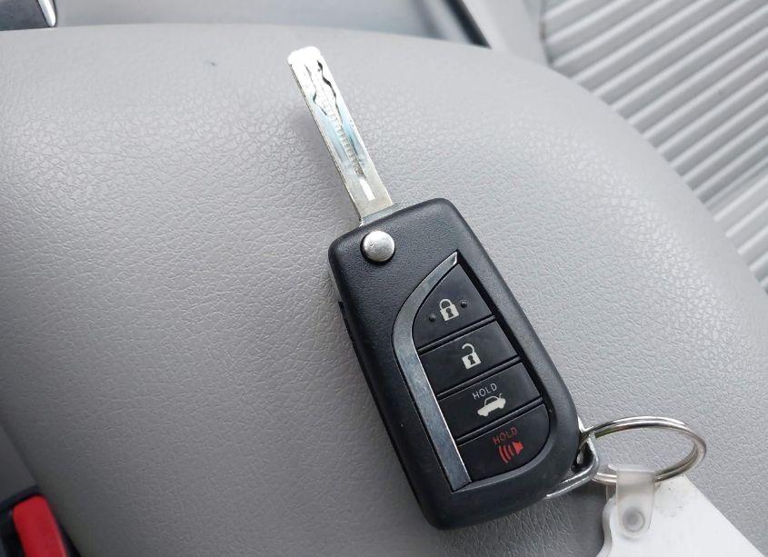 Photo 11 of 2018 Toyota Camry SE (VIN 4T1B11HK9JU678432)