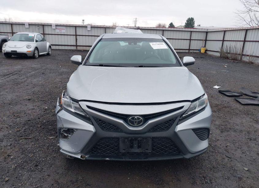 Photo 12 of 2018 Toyota Camry SE (VIN 4T1B11HK9JU678432)