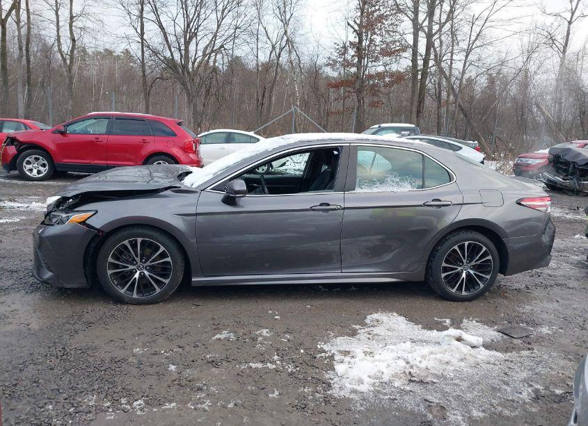 Photo 14 of 2019 Toyota Camry SE (VIN 4T1B11HK9KU162167)