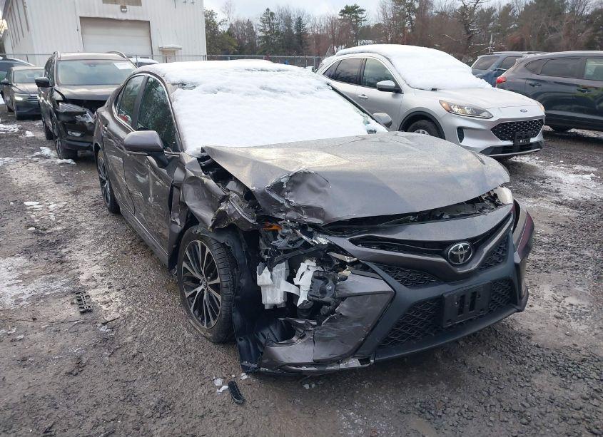 Photo 6 of 2019 Toyota Camry SE (VIN 4T1B11HK9KU162167)