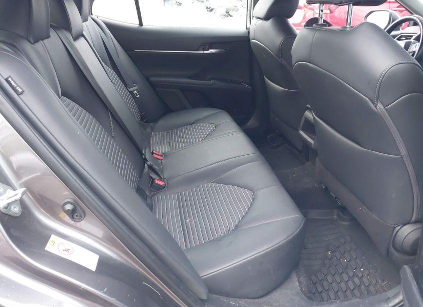 Photo 8 of 2019 Toyota Camry SE (VIN 4T1B11HK9KU162167)