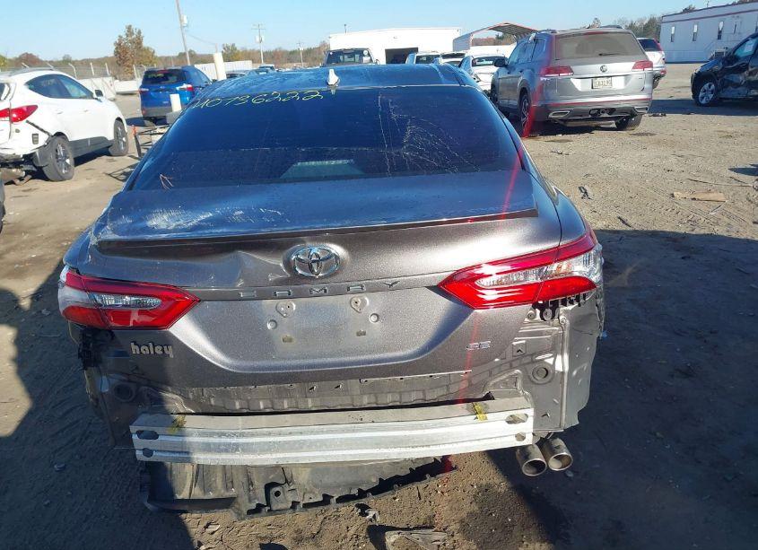 Photo 16 of 2019 Toyota Camry SE (VIN 4T1B11HK9KU169877)