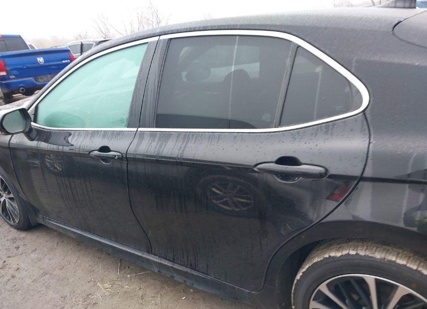 Photo 13 of 2019 Toyota Camry SE (VIN 4T1B11HK9KU174822)