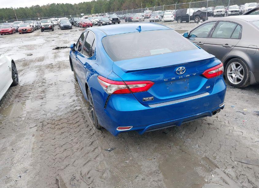 Photo 3 of 2019 Toyota Camry SE (VIN 4T1B11HK9KU177672)